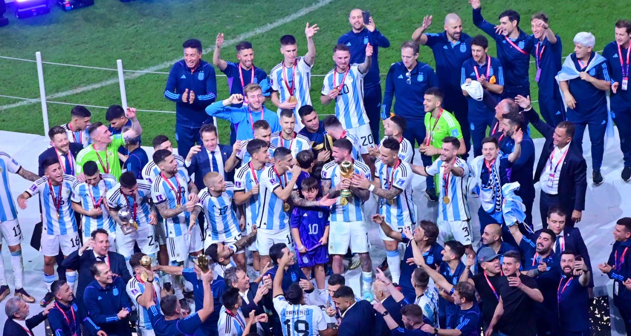 من حفل تتويج الأرجنتين بكأس العالم    تصوير/ رزقو عبد المجيد