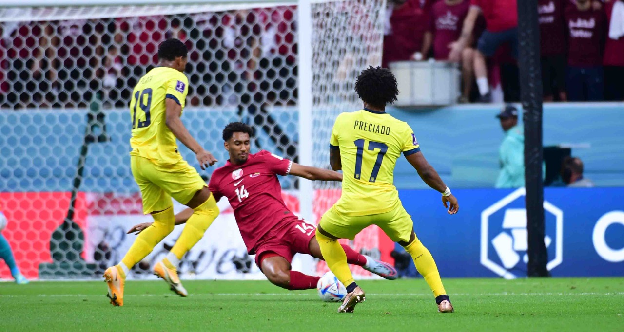 من مباراة قطر والإكوادور تصوير/ رزقو عبد المجيد