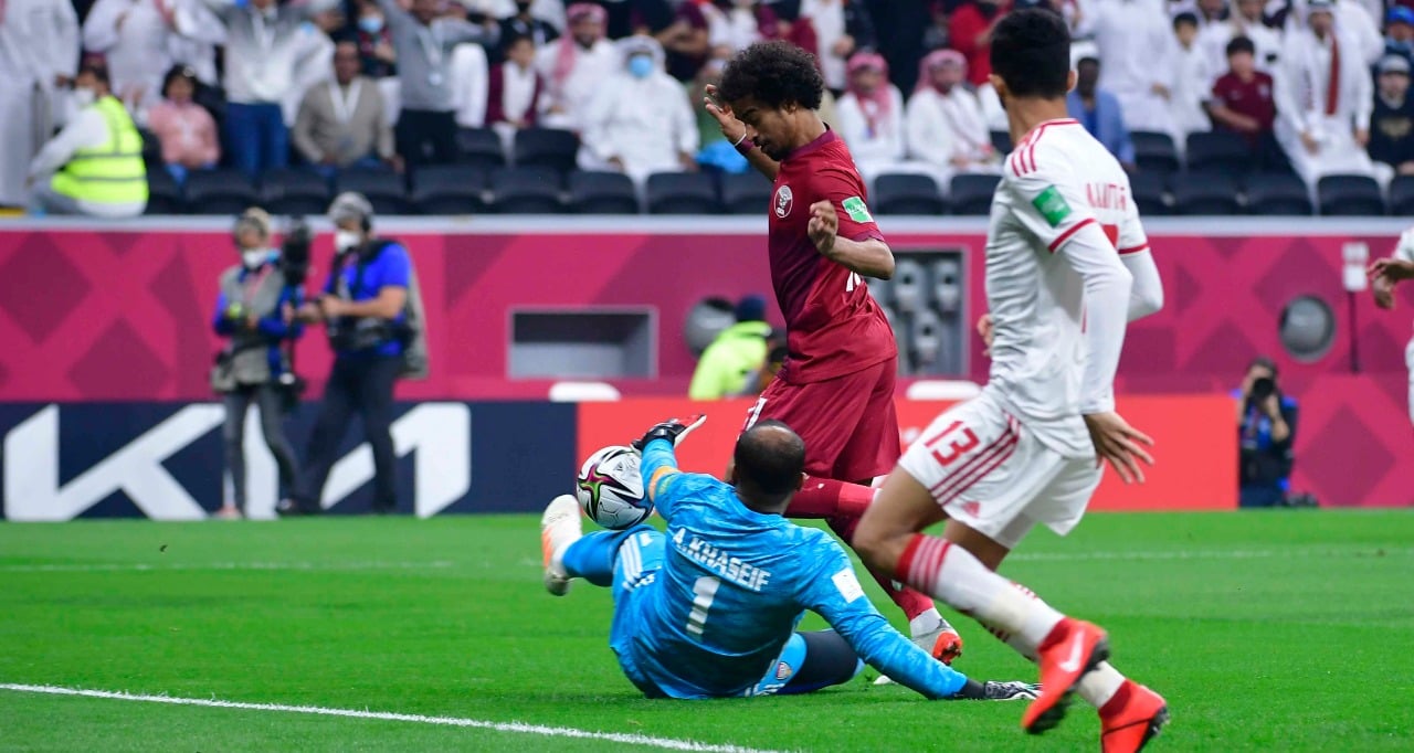من مباراة المنتخب القطري ونظيره الإماراتي    تصوير/ رزقو عبد المجيد