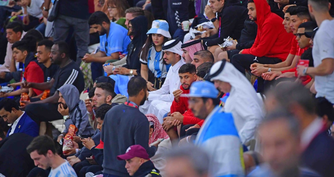 المنتخب المغربي في مدرجات ملعب لوسيل خلال نهائي كأس العالم    تصوير/ رزقو عبد المجيد