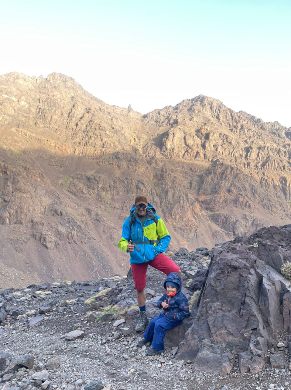 Sami, le jeune alpiniste et son Oncle Zakaria Naji Lamrani.
