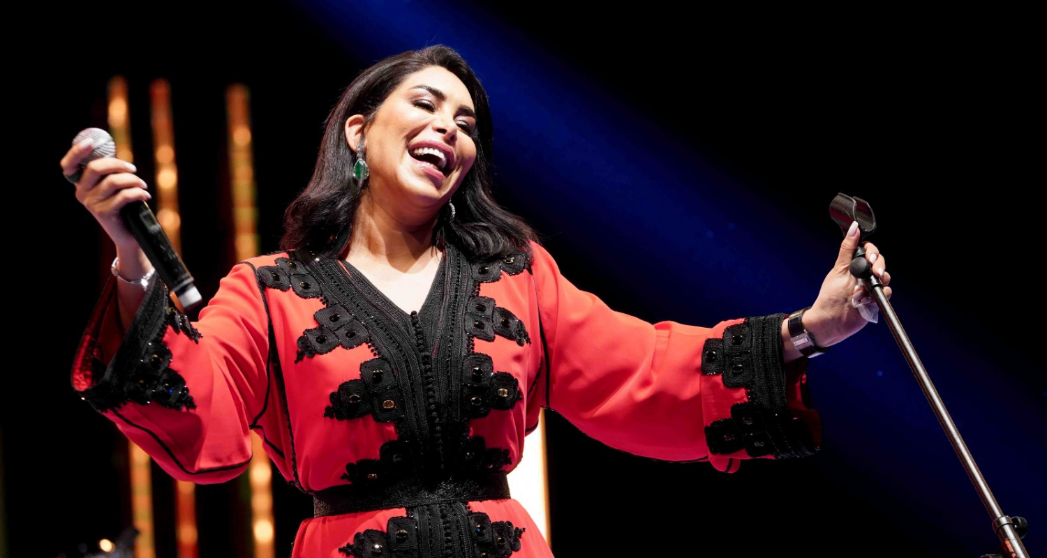 الفنانو نجاة رجوي 
