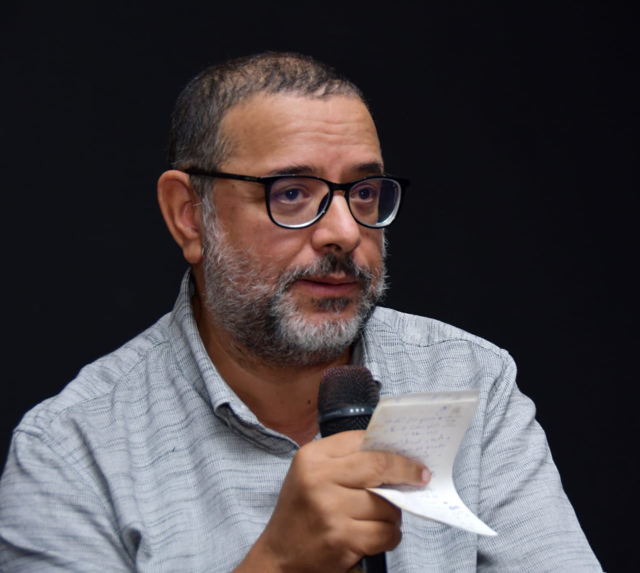 صاحب الكتاب 