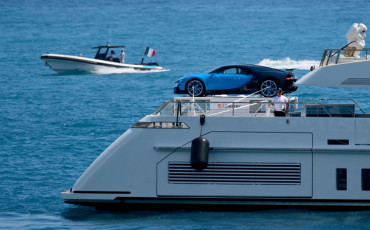 Yacht