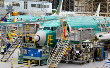 737 MAX