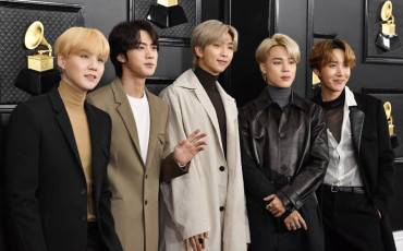 BTS-بي تي إس