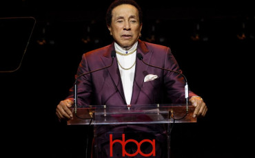  سموكي روبنسون  -  Smokey Robinson