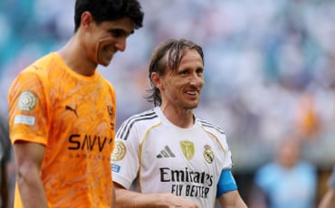 ياسين بونو ولوكا مودريتش