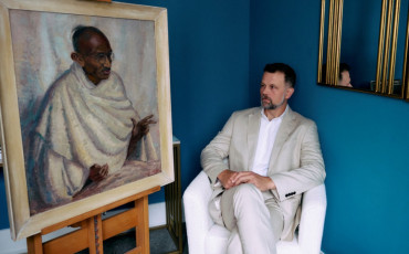 Ghandi
