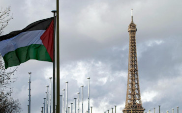 فرنسا