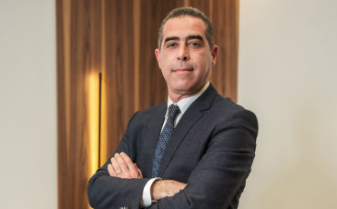 عماد غماد