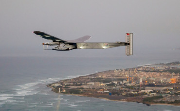 طائرة رائدة