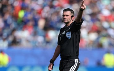  Michael Oliver 