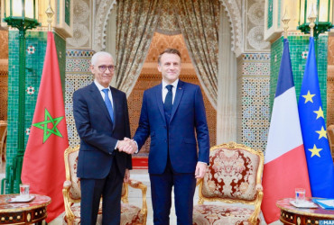 ماكرون والطالبي العلمي