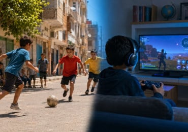 اللعب 