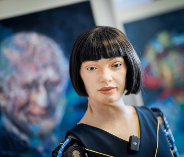 Le robot peintre AI-Da