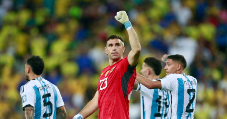 Argentina's goalkeeper Emiliano Martinez