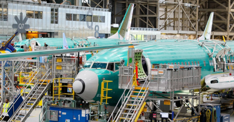 737 MAX