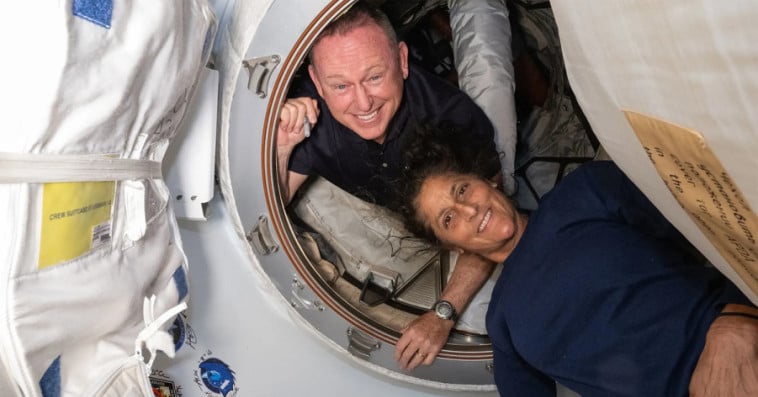 Butch Wilmore et Suni Williams