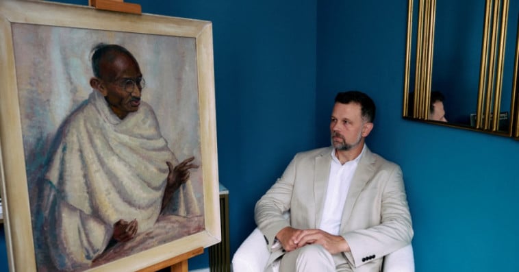 Ghandi