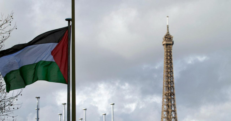 فرنسا