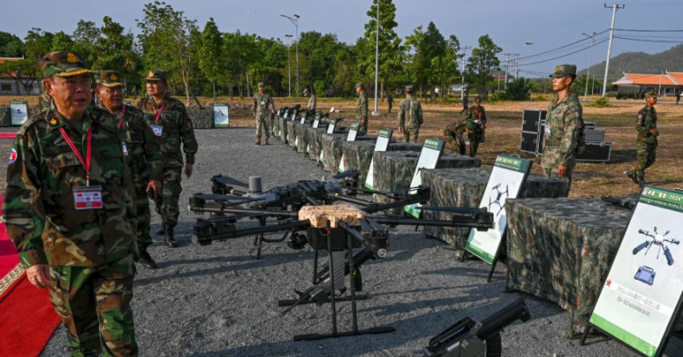 chiens robots militaires