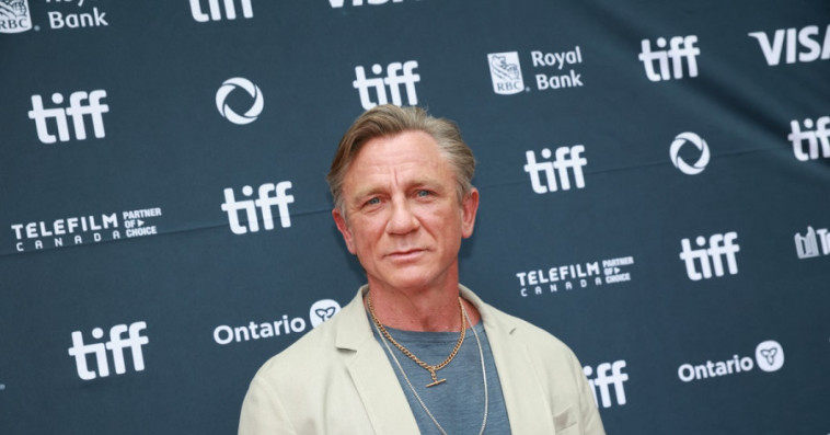 Daniel Craig