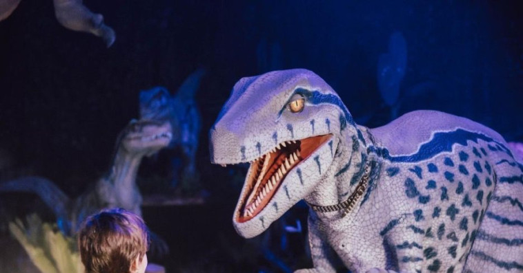 Dinos Alive