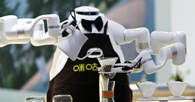 Robot
