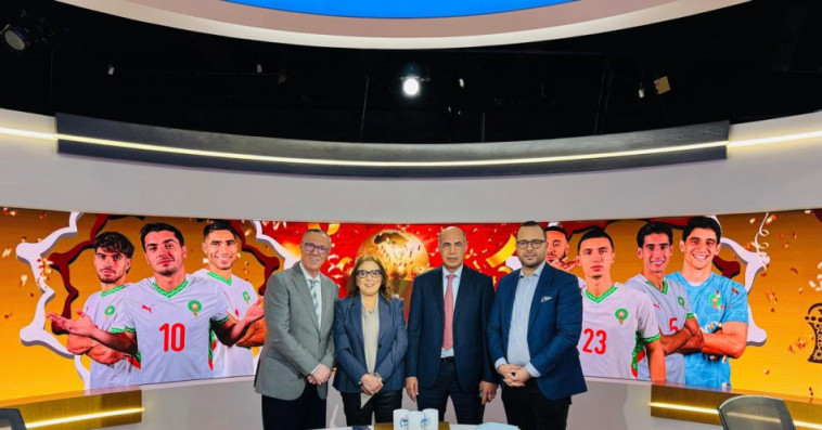 نقطة إلى السطر