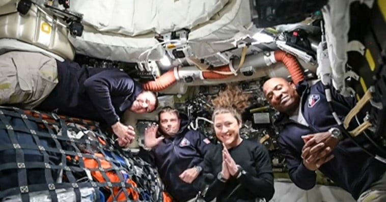 Astronautes