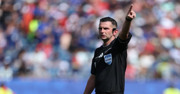  Michael Oliver 